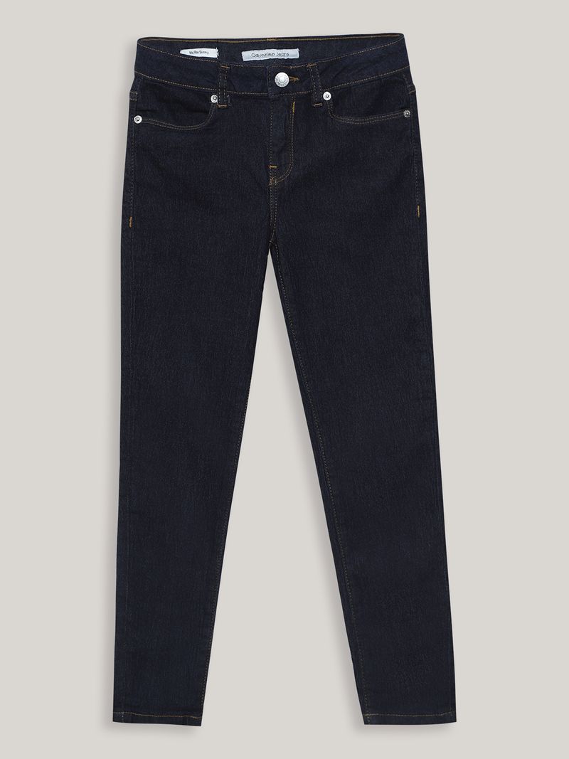 Jeanz-azul-marino-clasico-Calvin-Klein