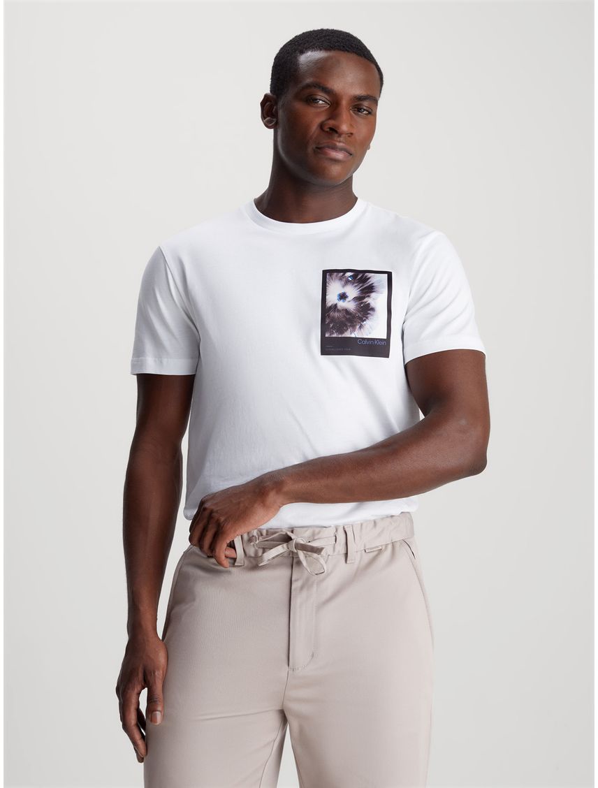 Polera Framed Flower Graphic