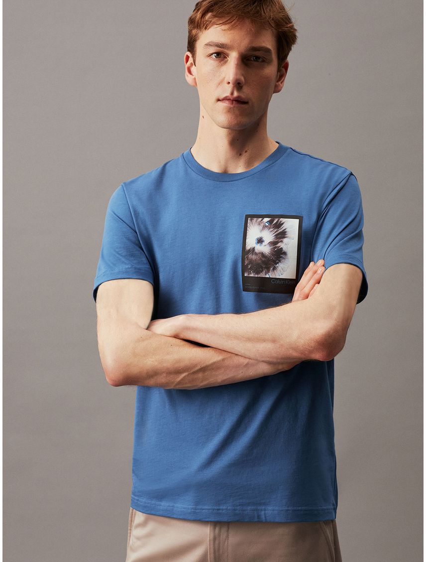 Polera Framed Flower Graphic
