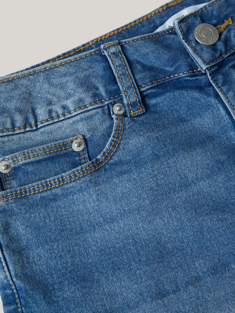 Short-de-mezclilla-azul-Calvin-Klein-para-mujer