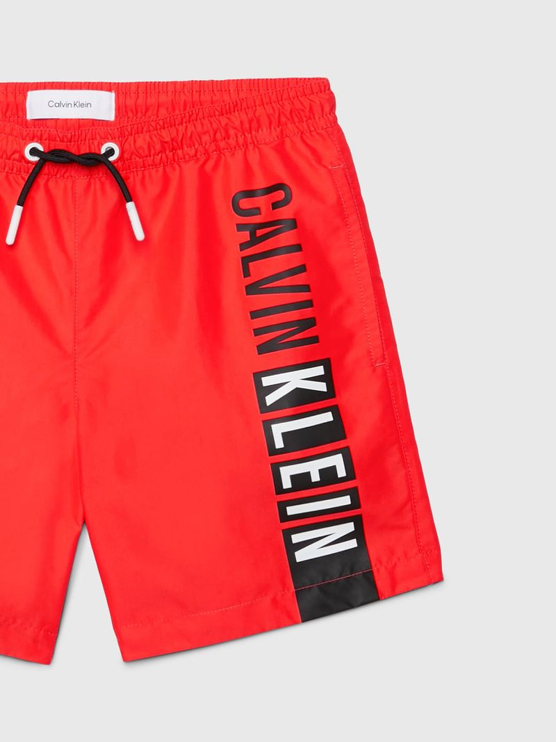 Short-de-baño-rojo-elasticado-con-brand-Calvin-Klein-en-costado