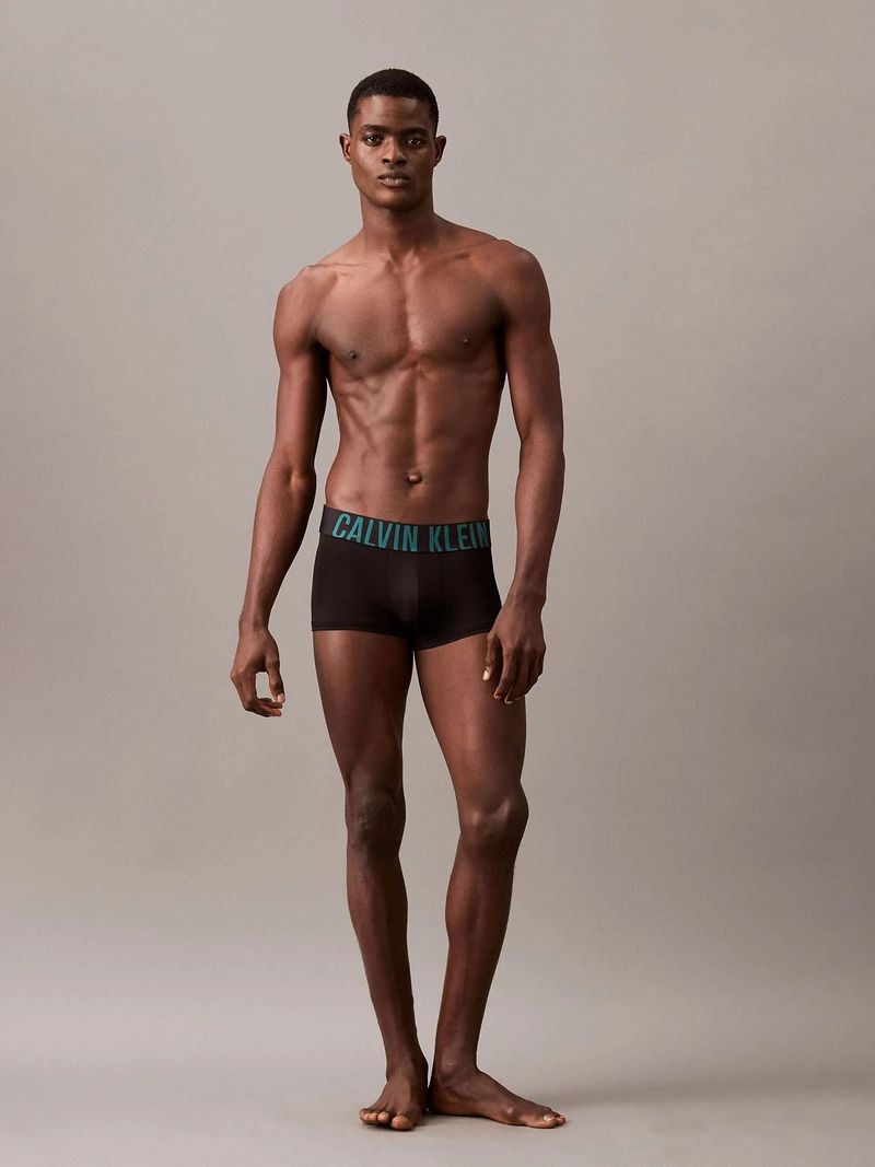 Set-de-tres-boxers-negros-Calvin-Klein-con-pretinas-verde-blanco-y-turquesa