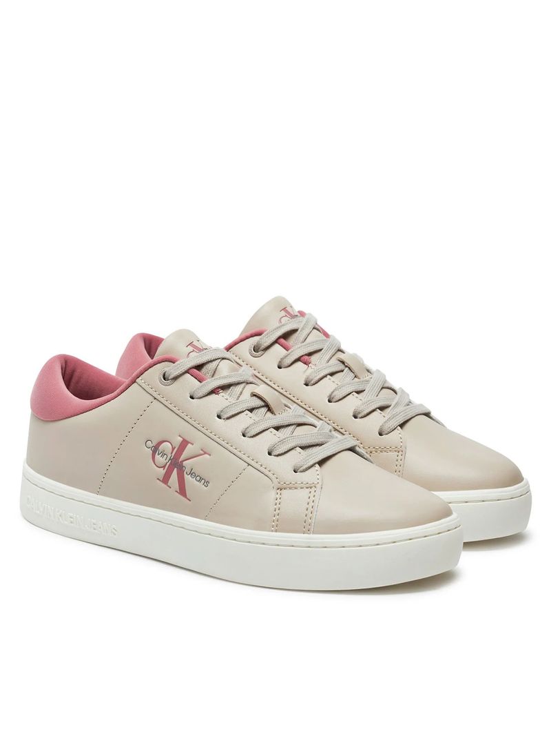 Zapatillas-deportivas-en-color-beige-con-detalles-en-rosa-diseño-clasico-con-logo-CK-Jeans-en-el-lateral.