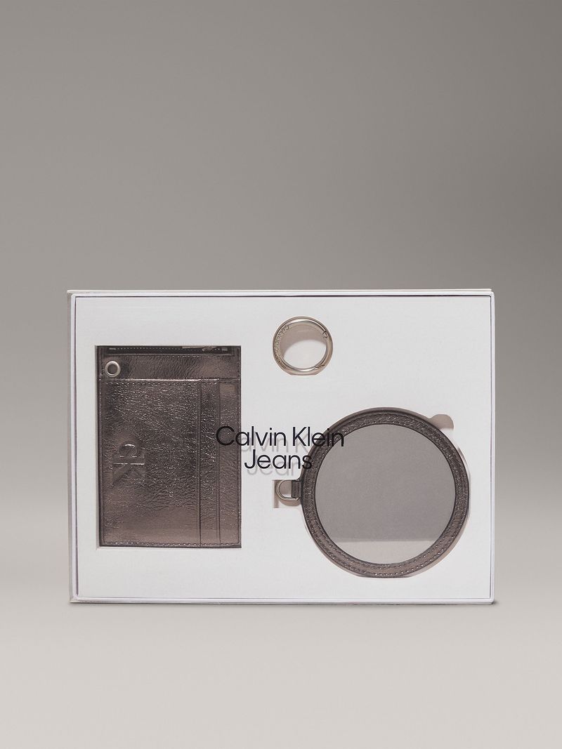 label-3