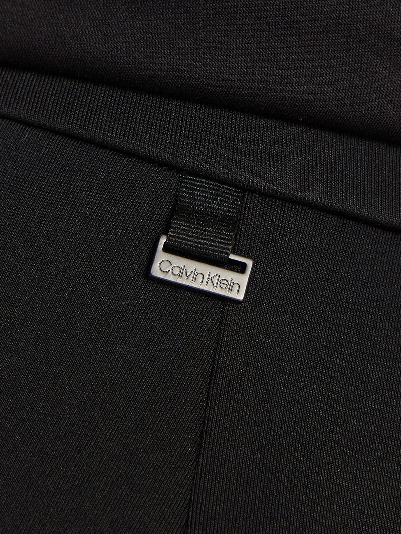 label-4