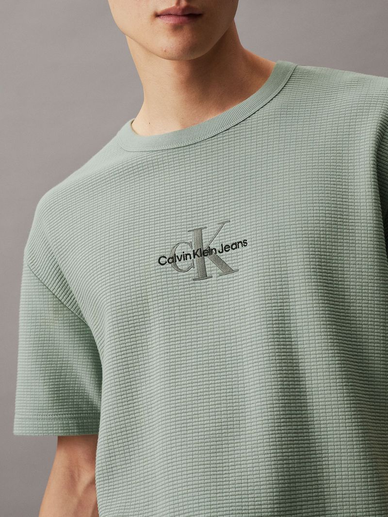 label-3
