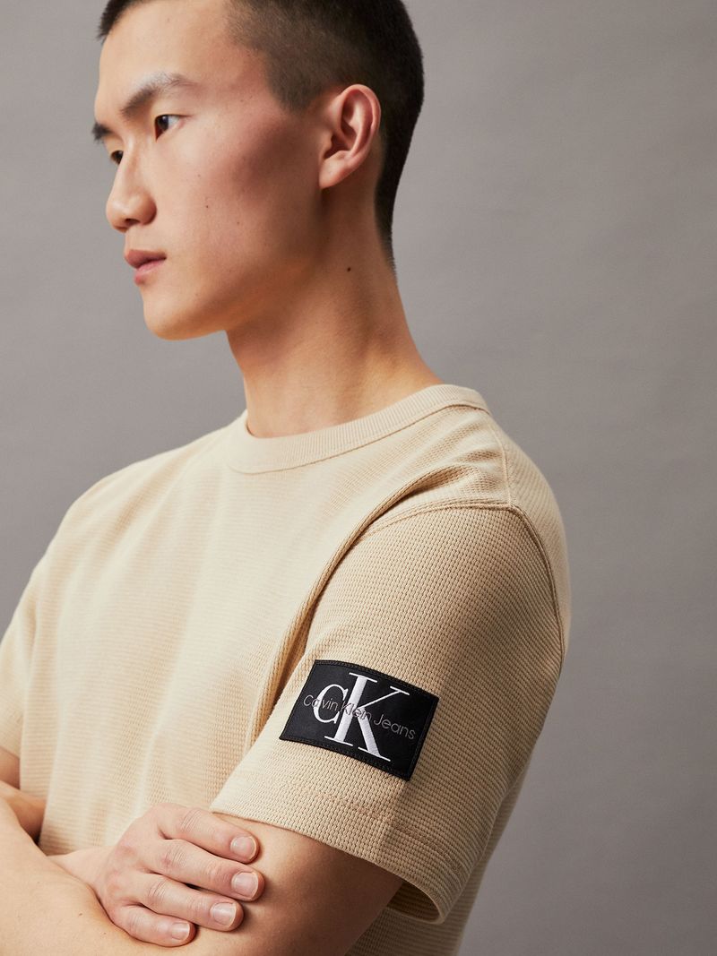 label-3