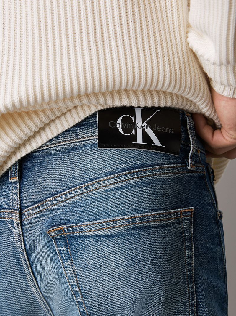 label-3