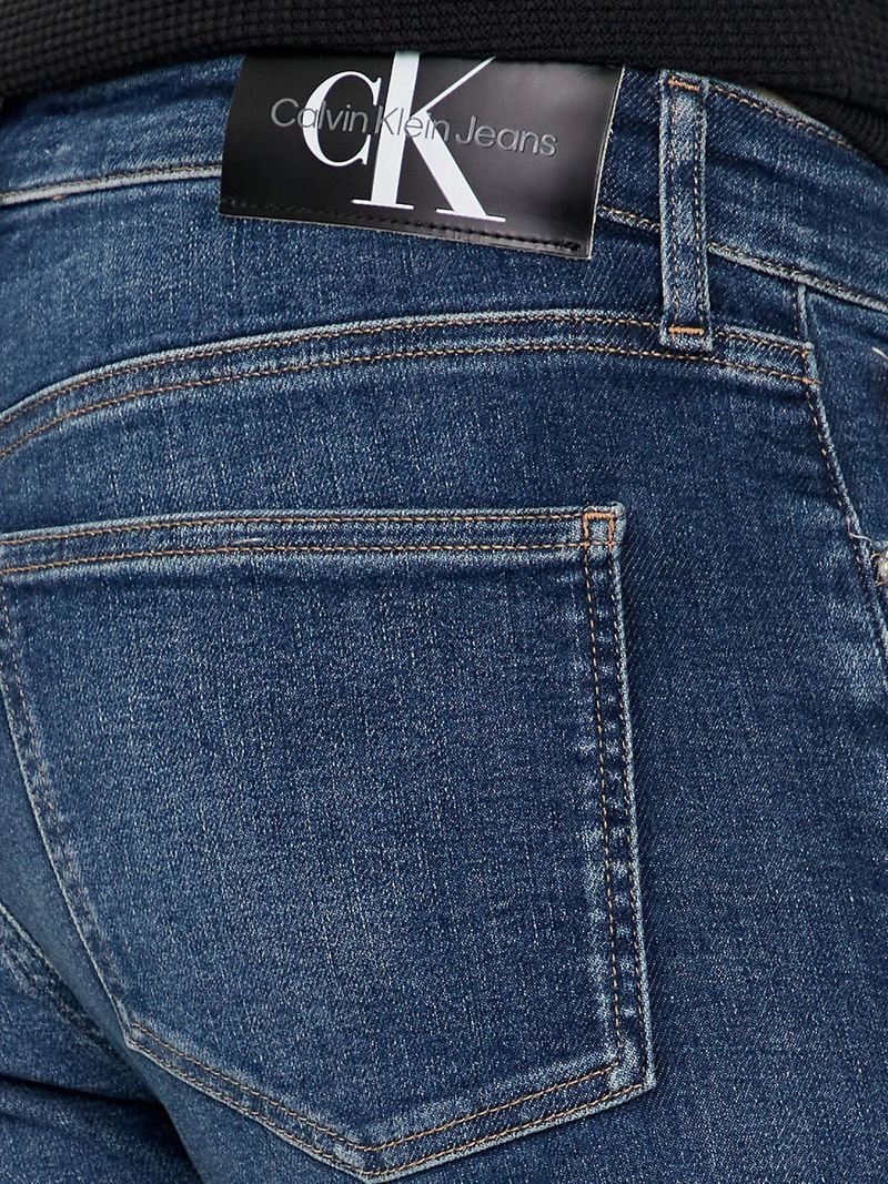 label-4
