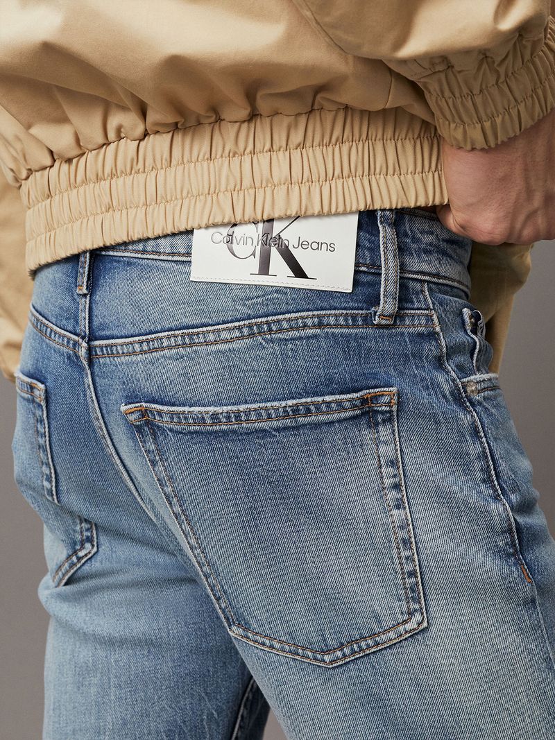 label-3