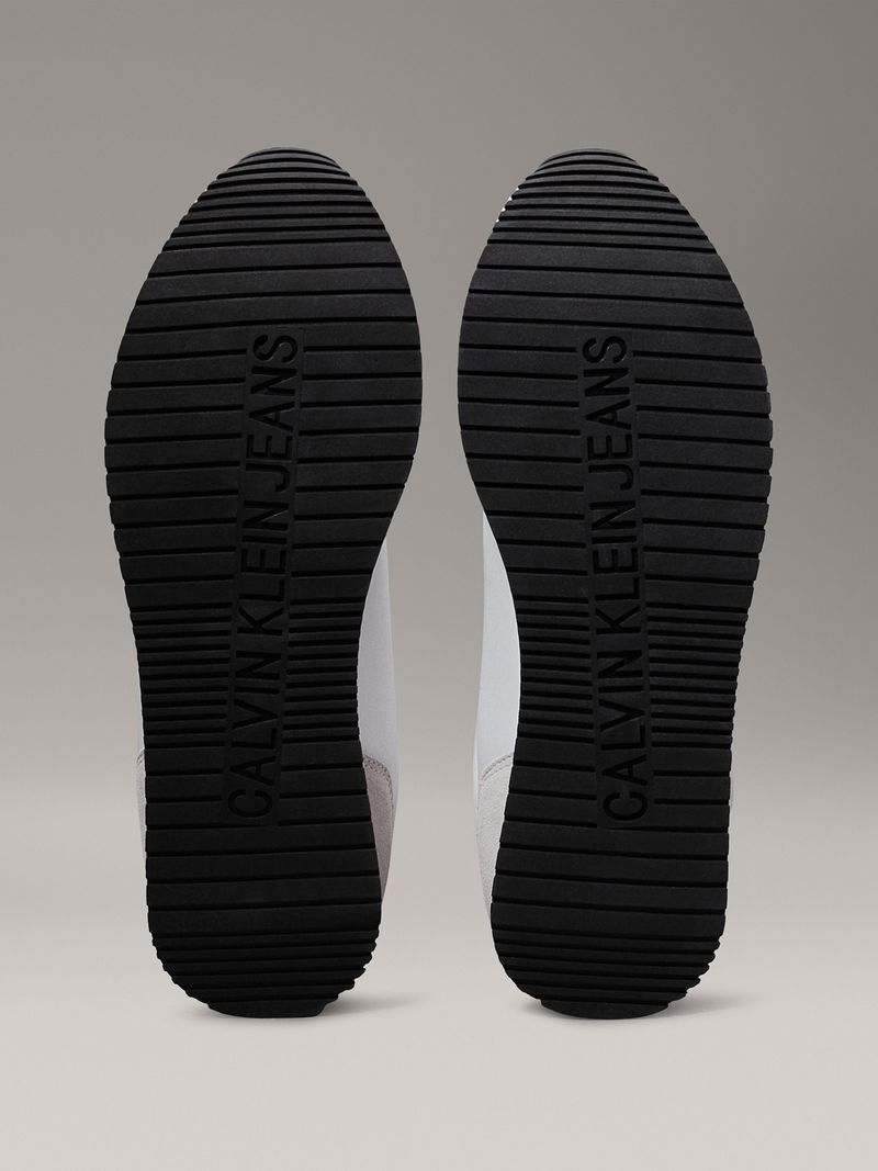 label-3