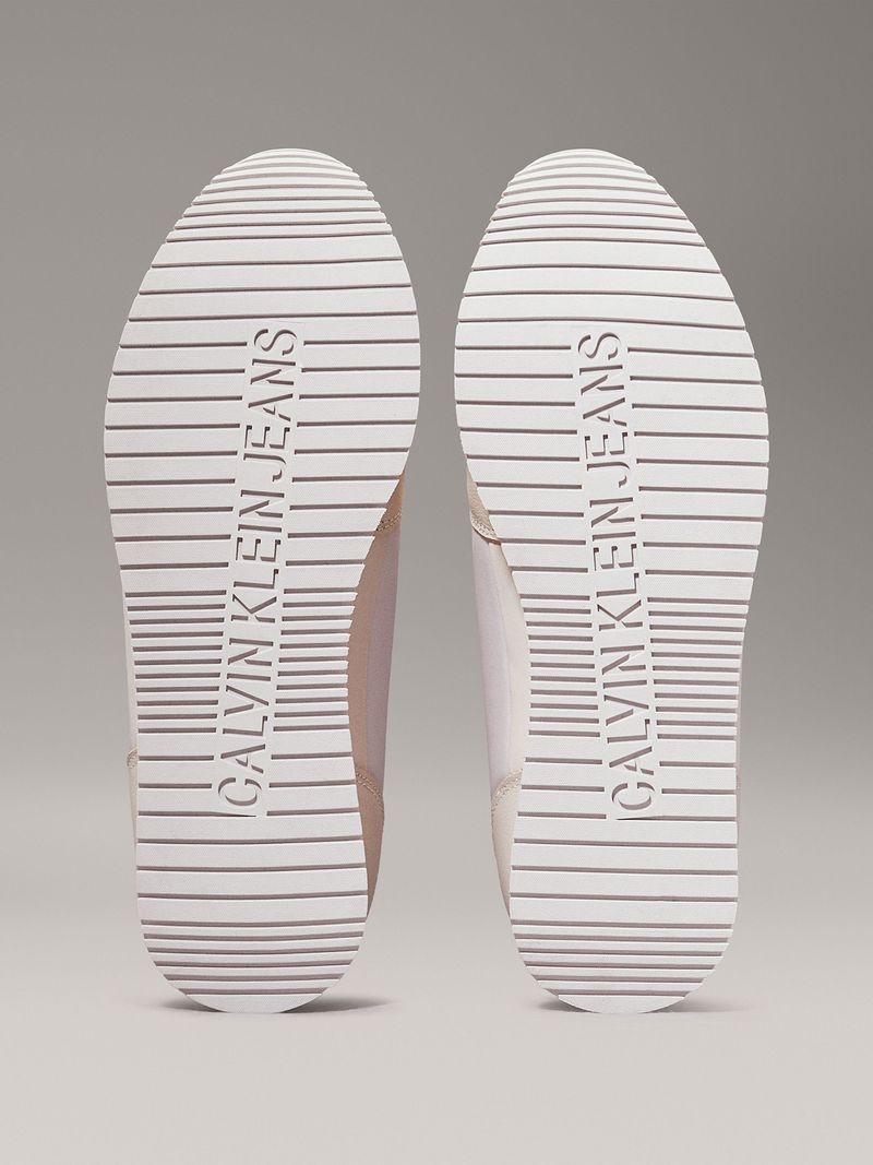 label-3