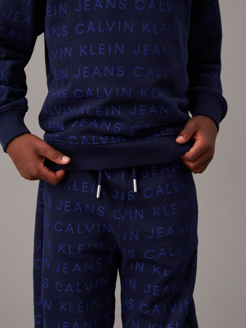 label-3