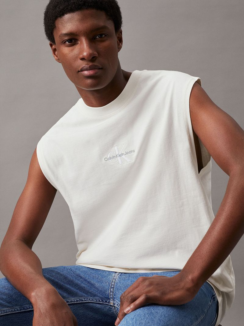 label-3