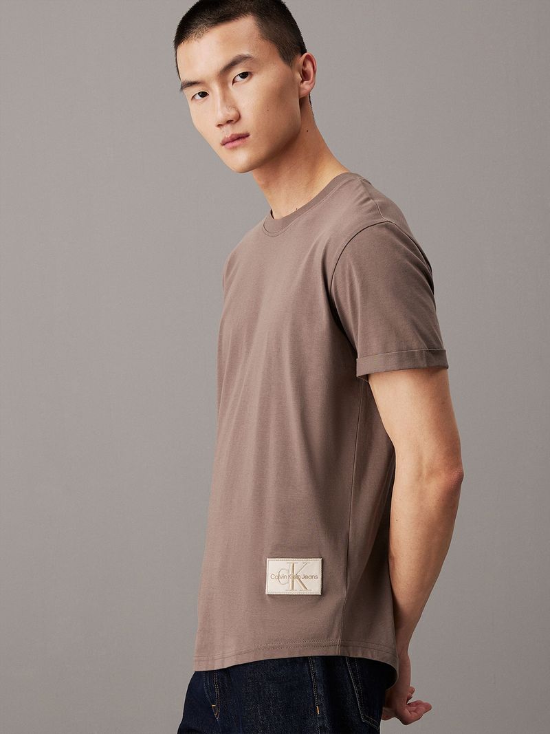 label-0
