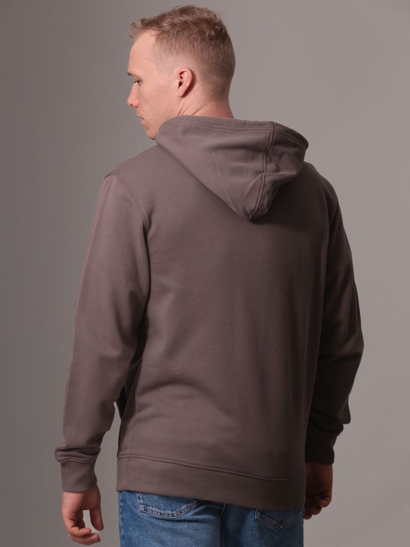 label-3