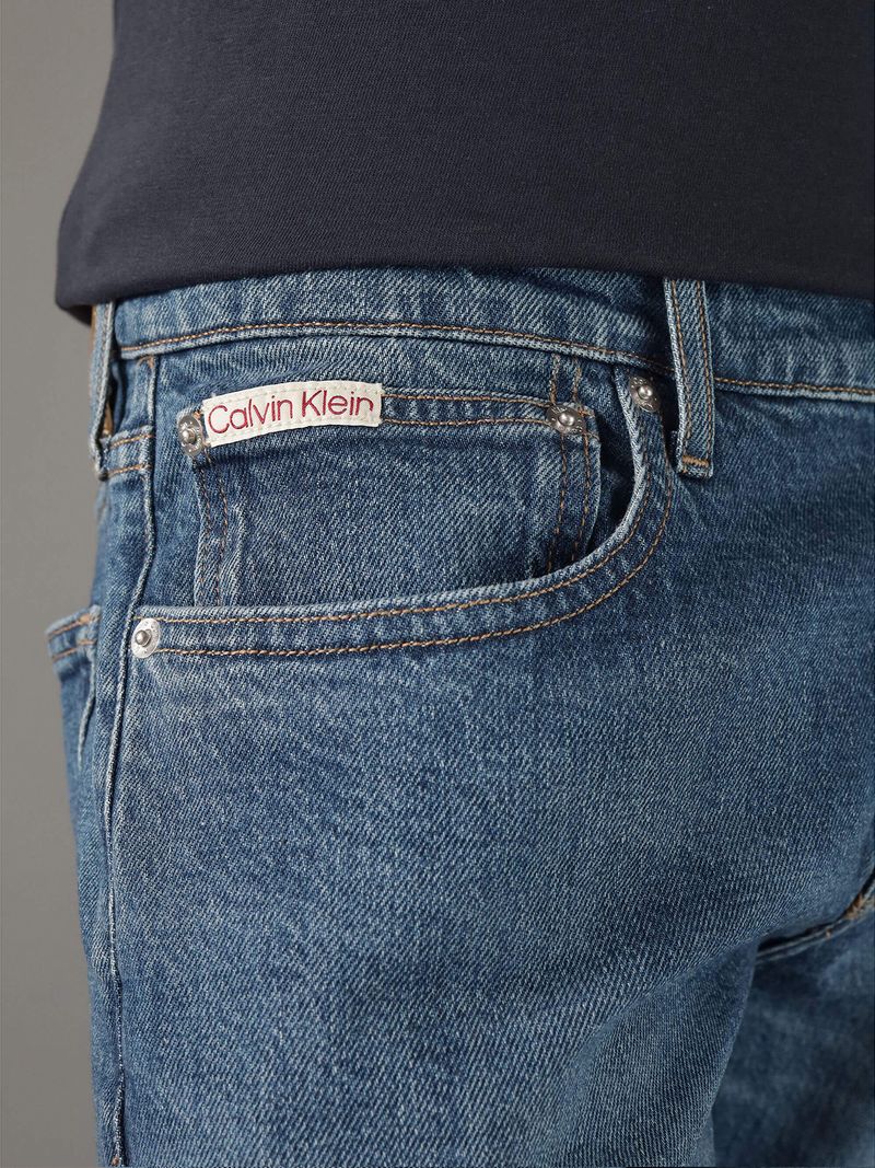 label-3