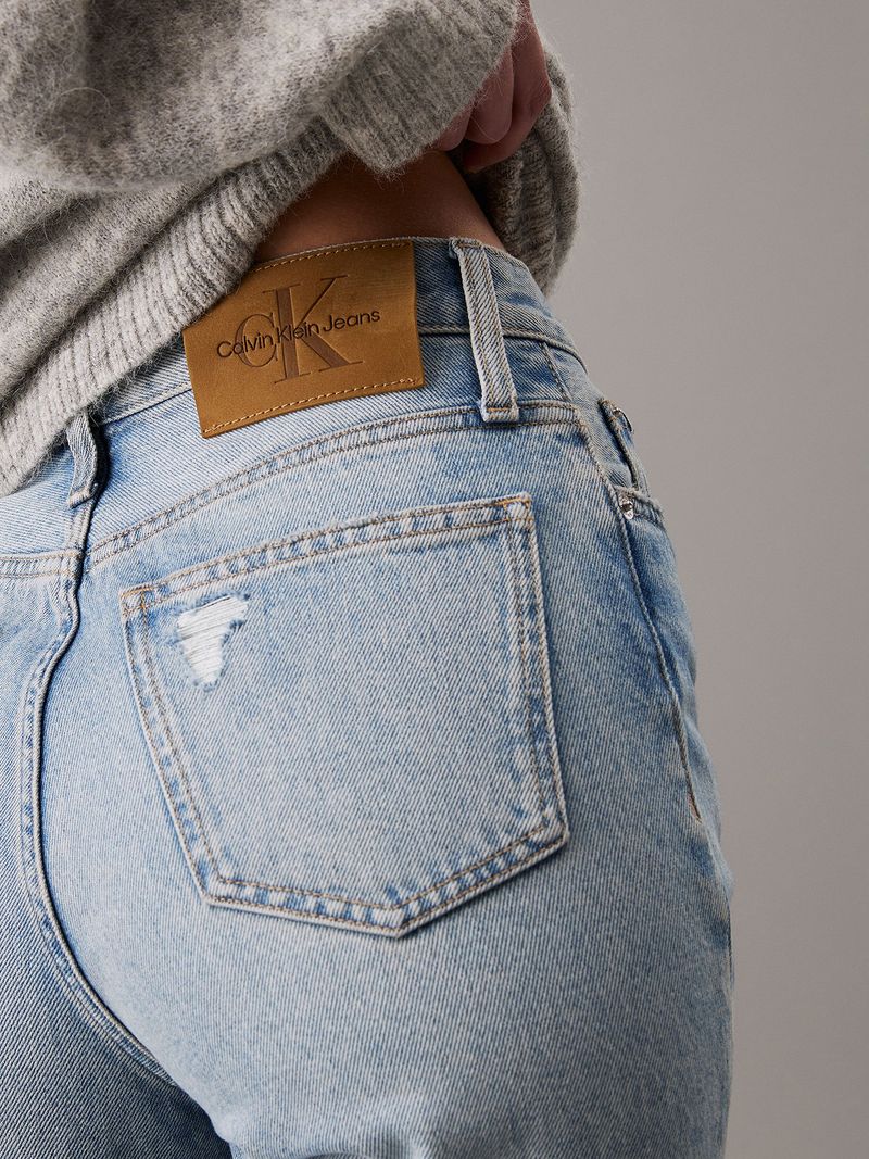 label-3