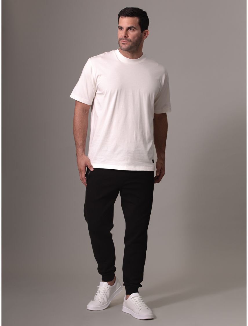 Polera relaxed con etiqueta