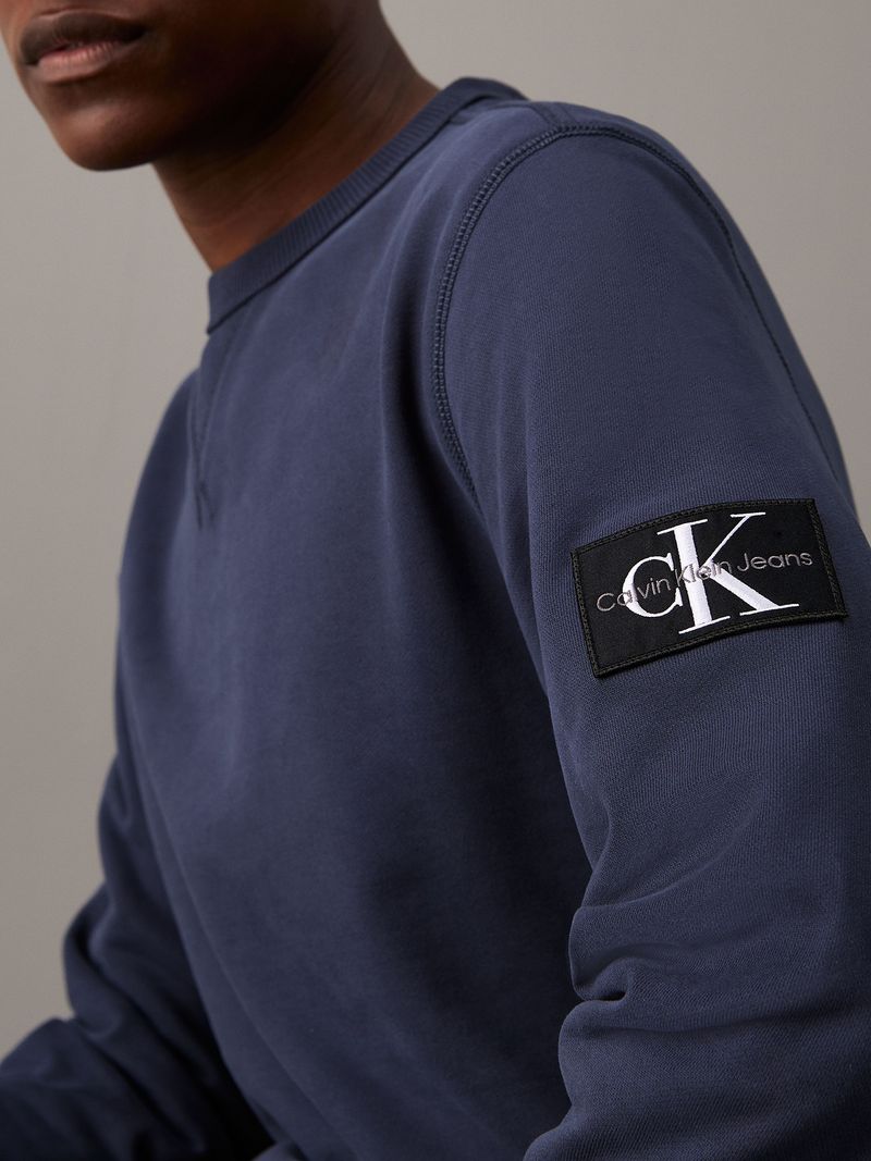 label-3