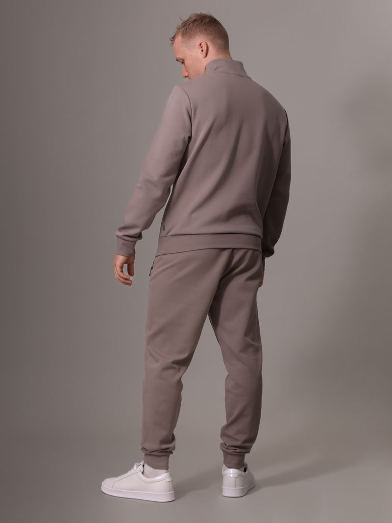label-2