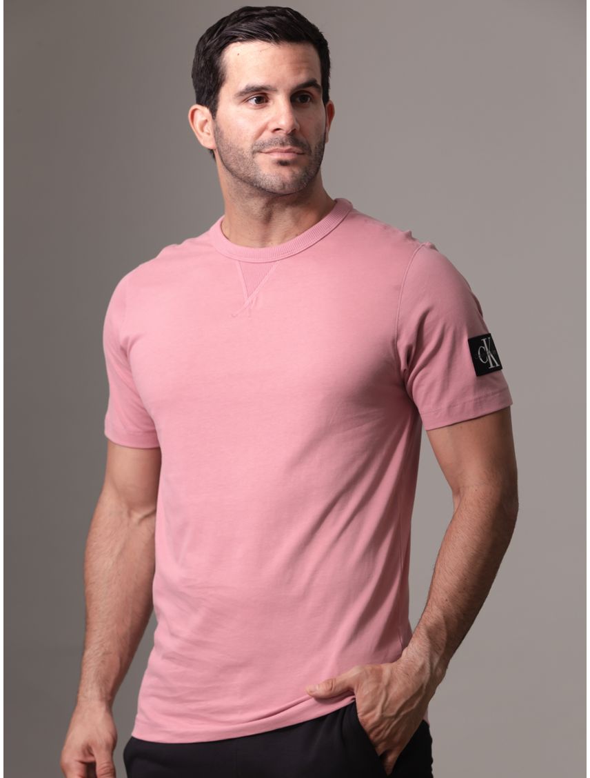 Polera de algodón con insignia