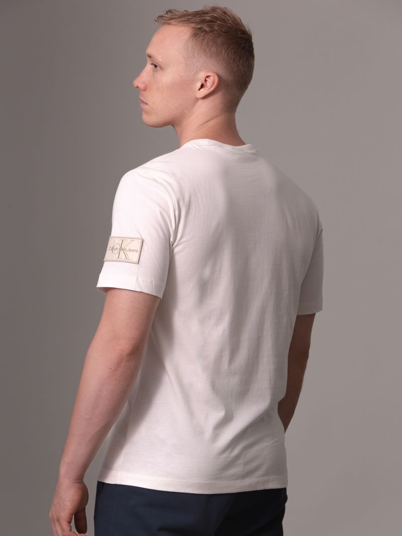 label-3