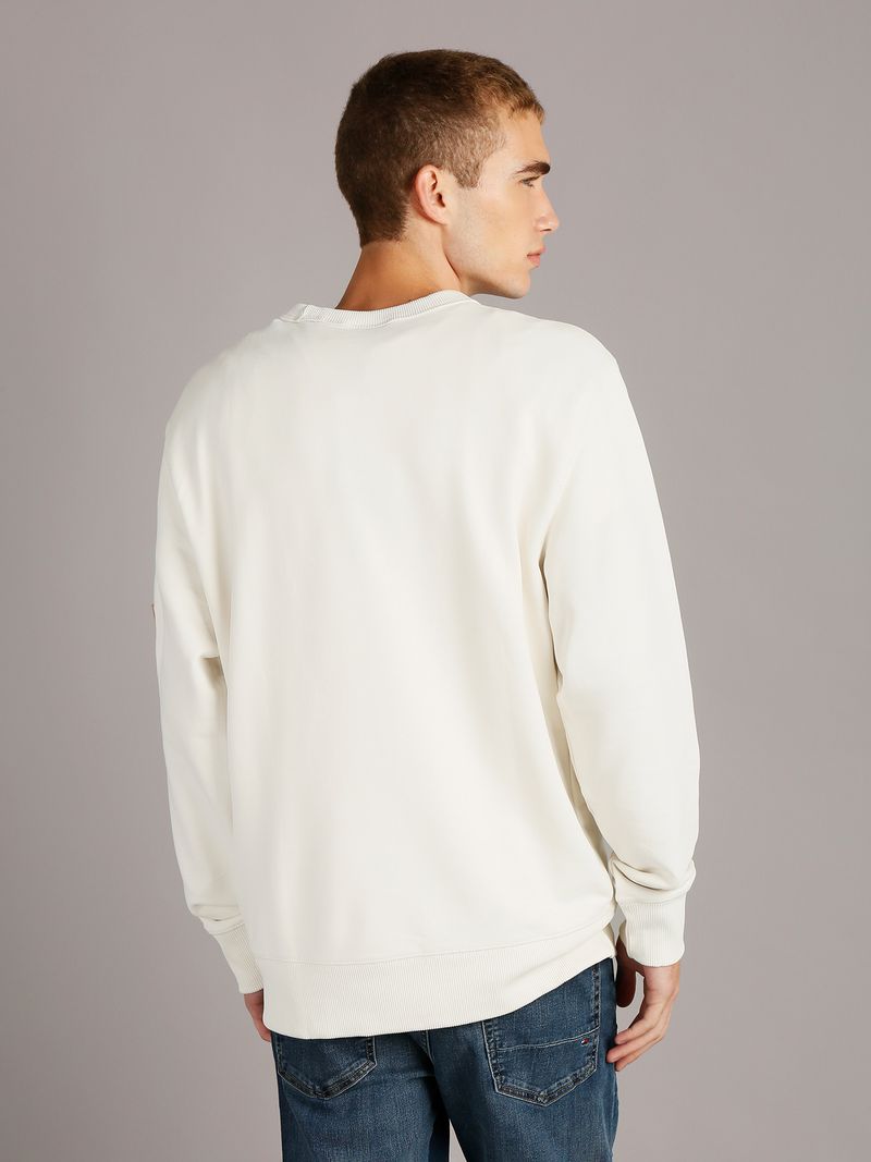 label-3