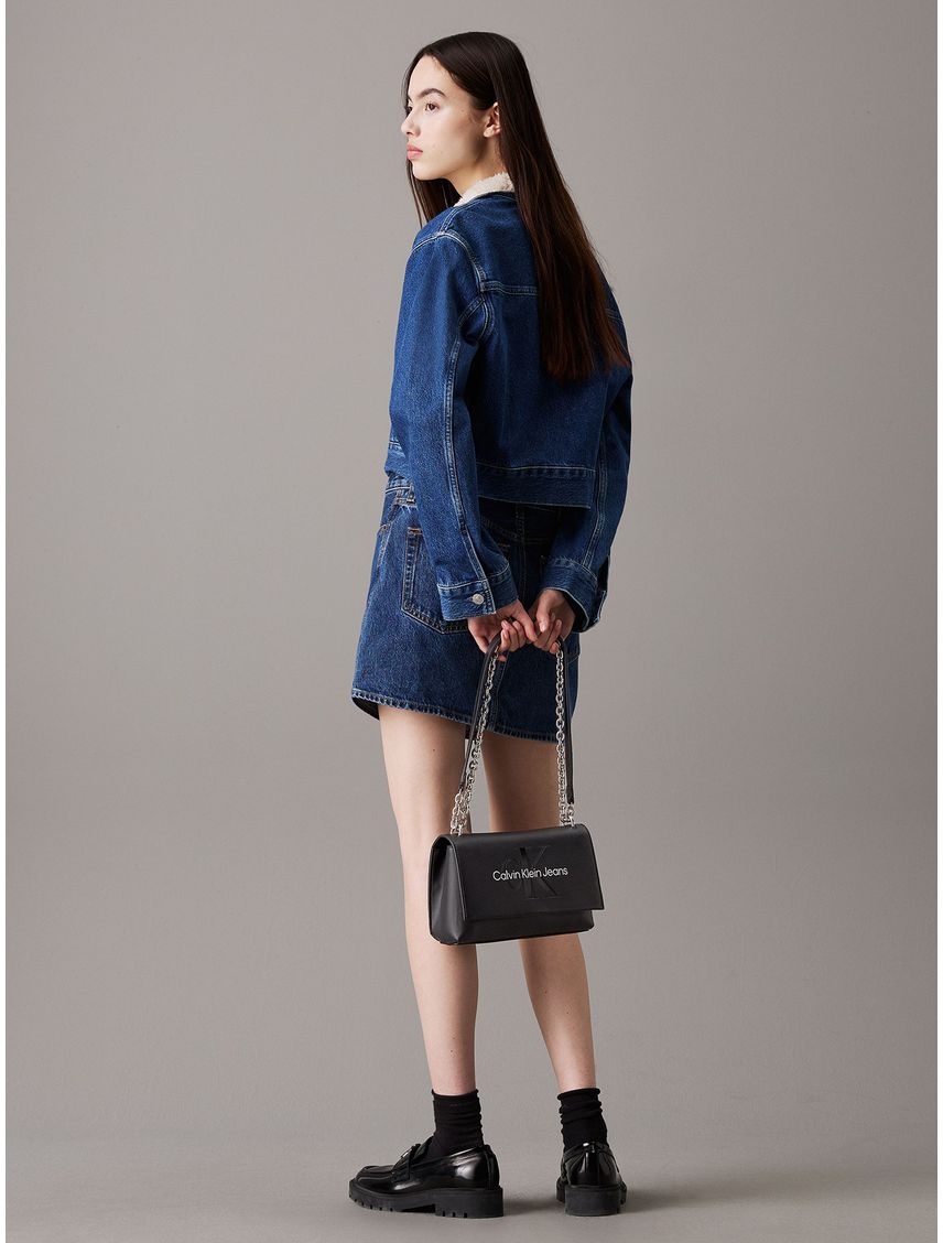 Cartera Sculpted