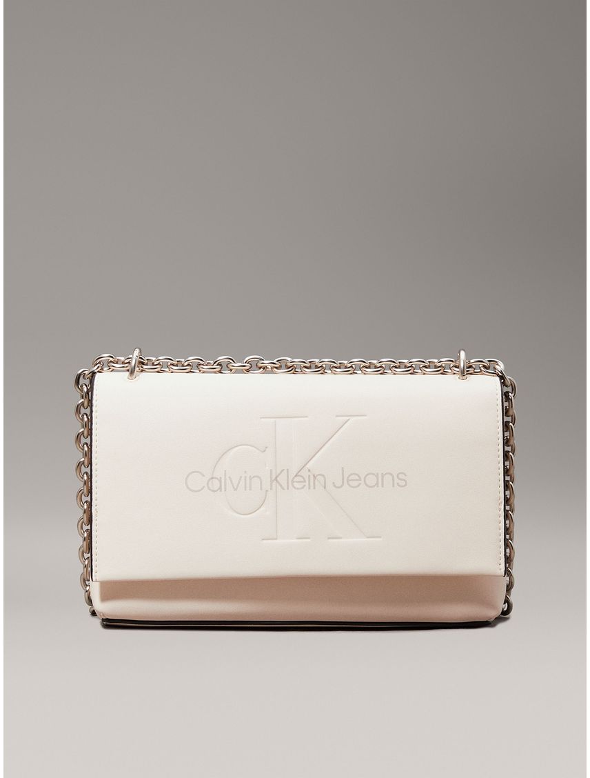 Cartera Sculpted