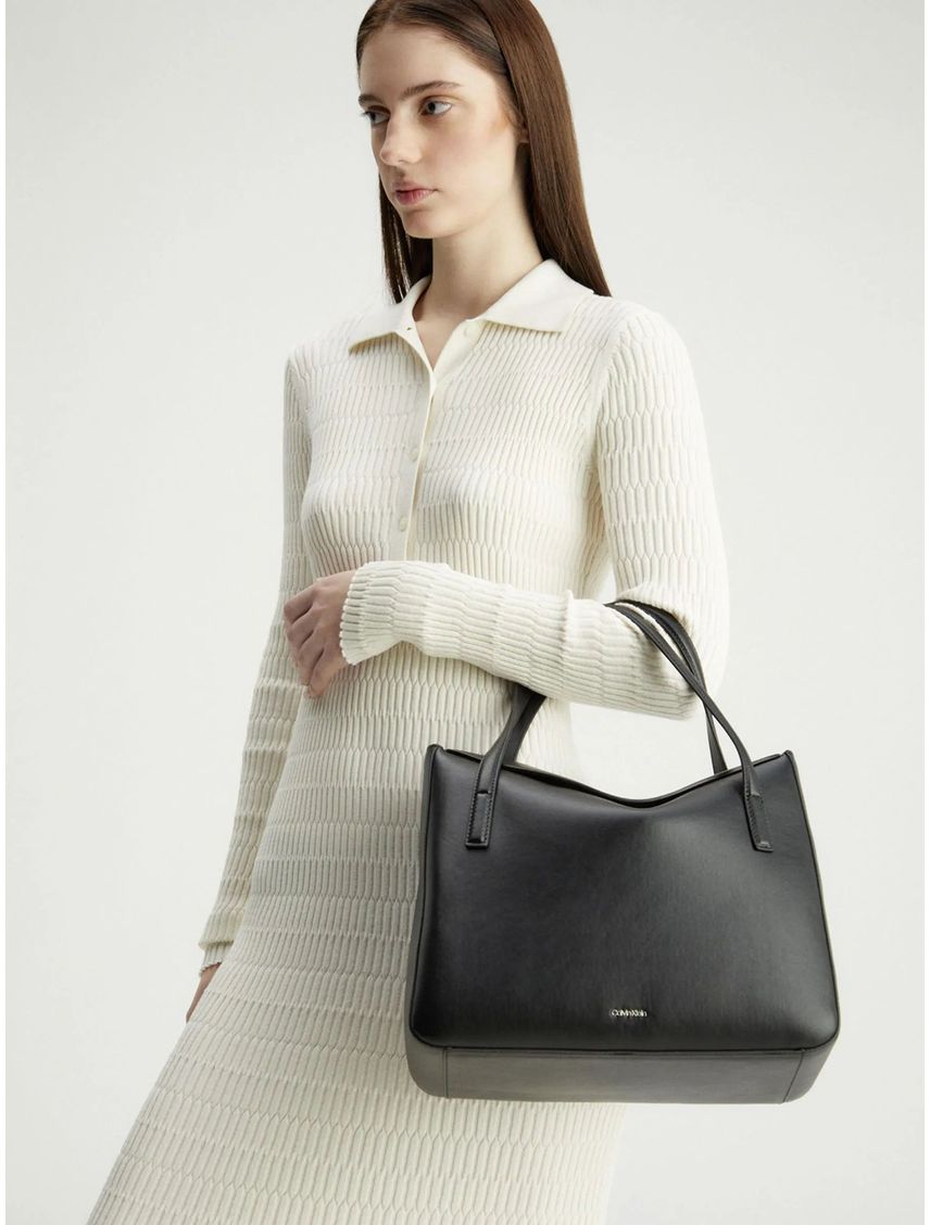 Cartera Shopper Soft Sculpt