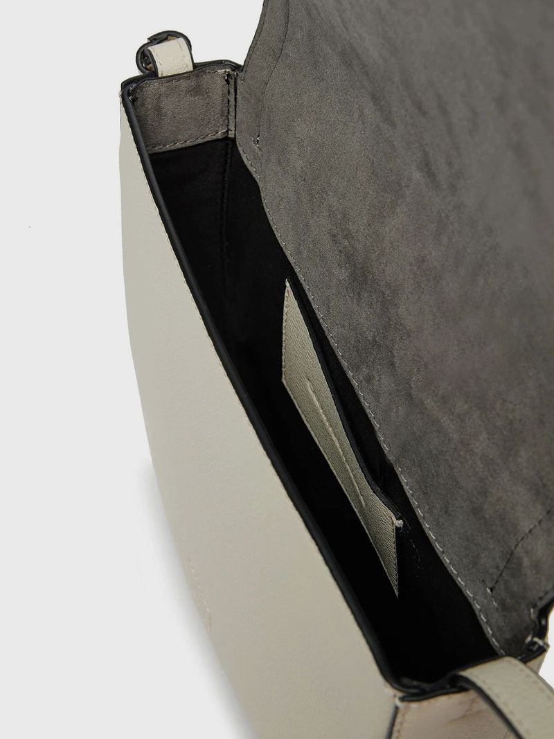 label-4