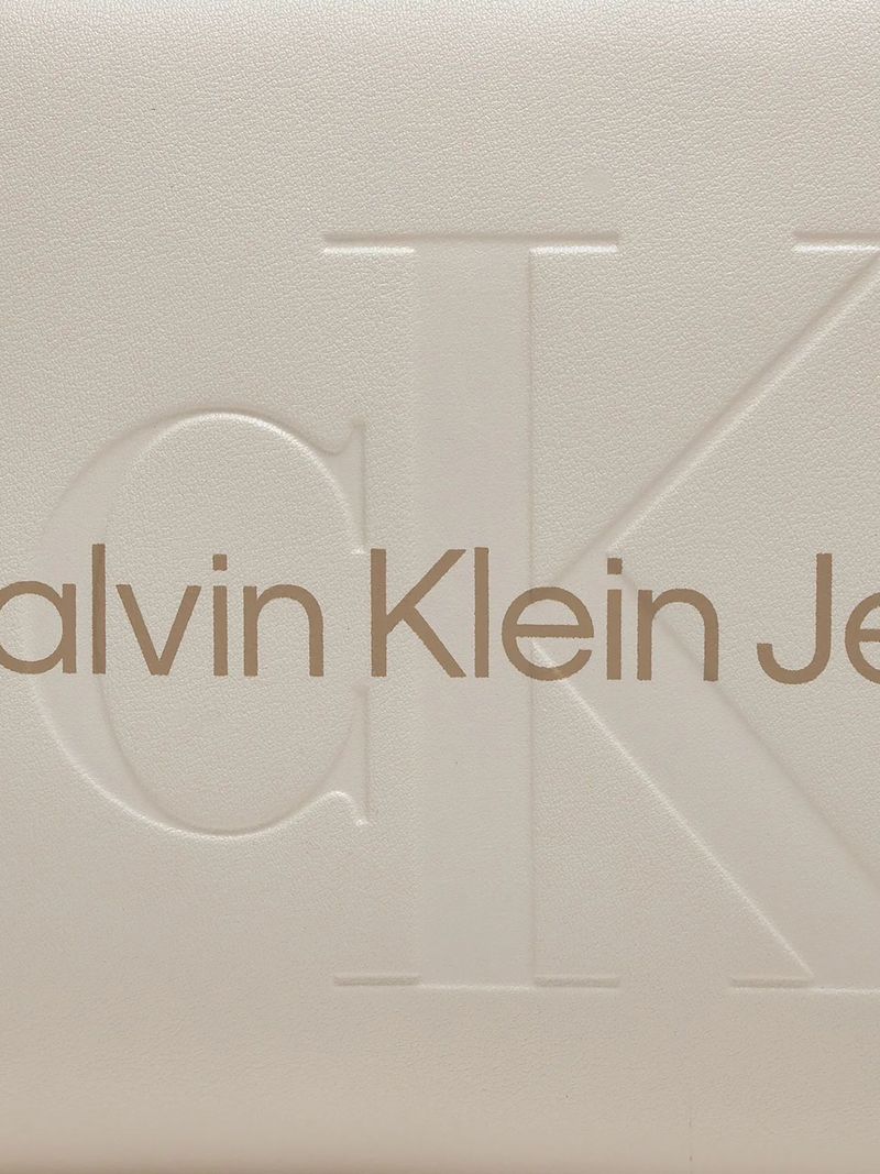 label-3