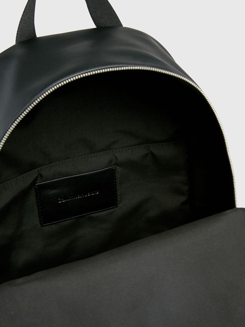 label-3