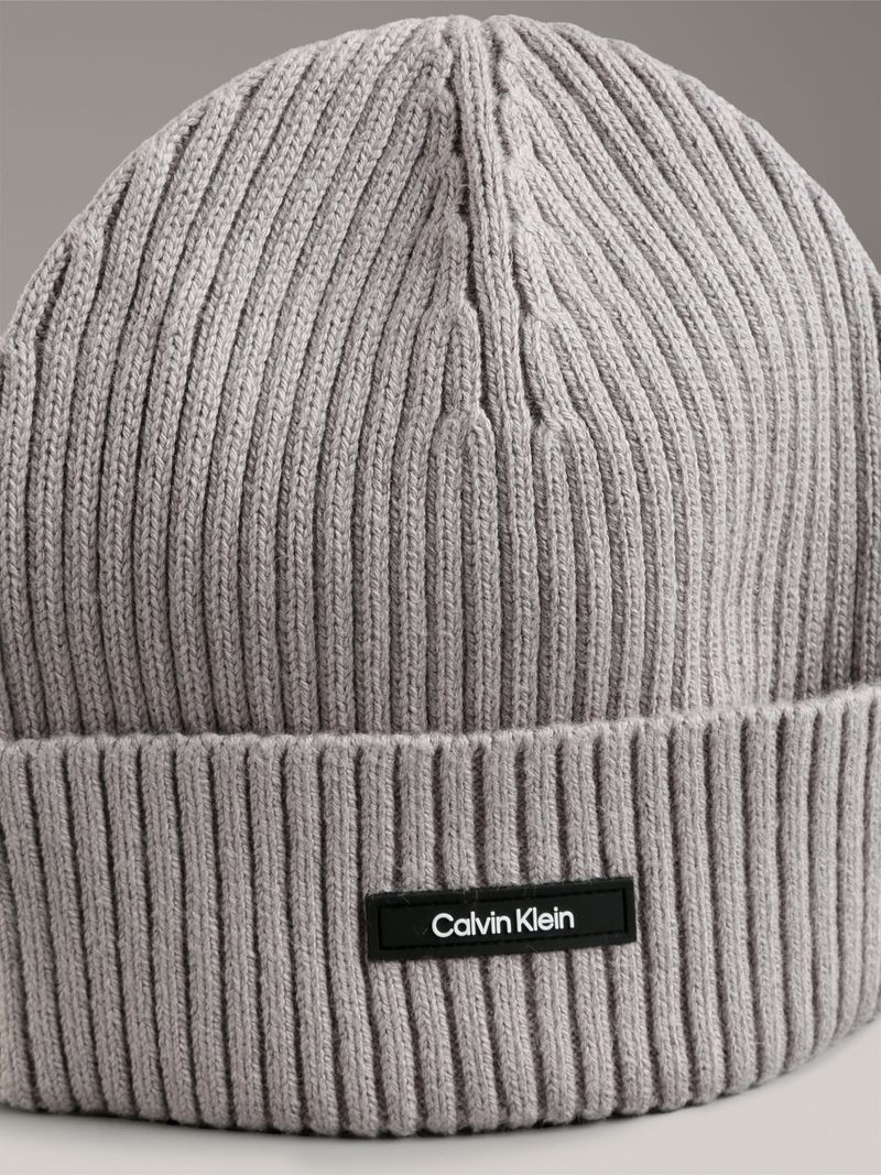 label-3