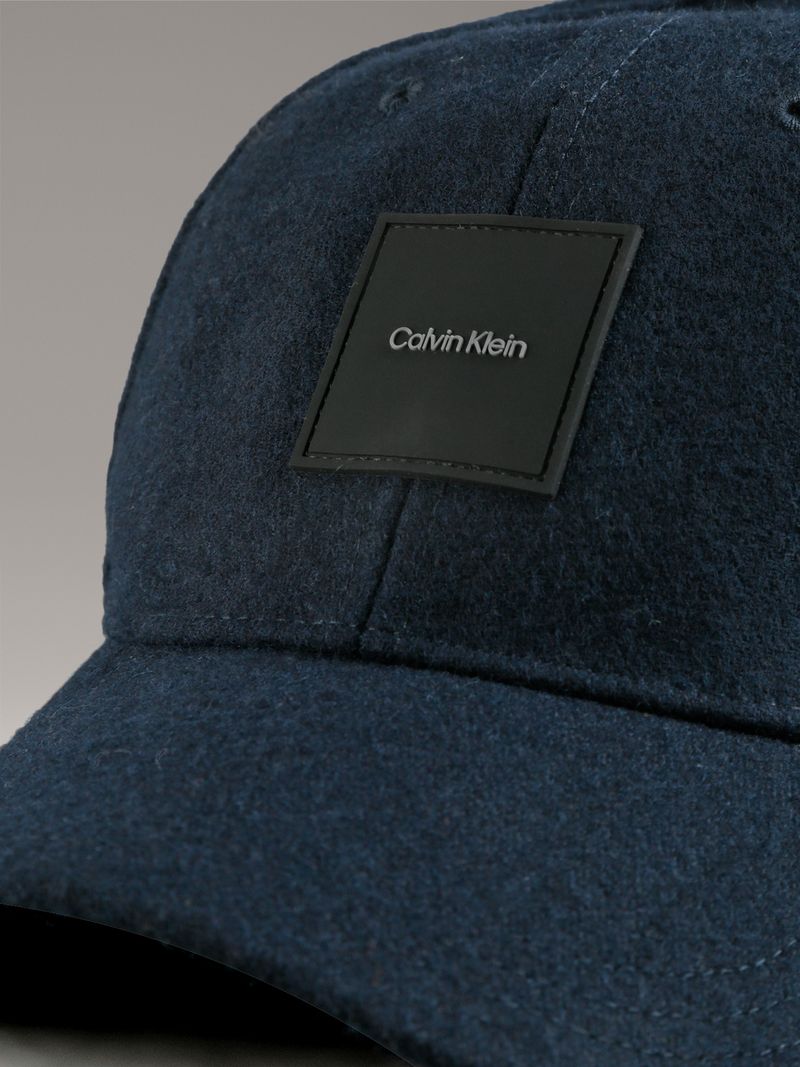 label-3