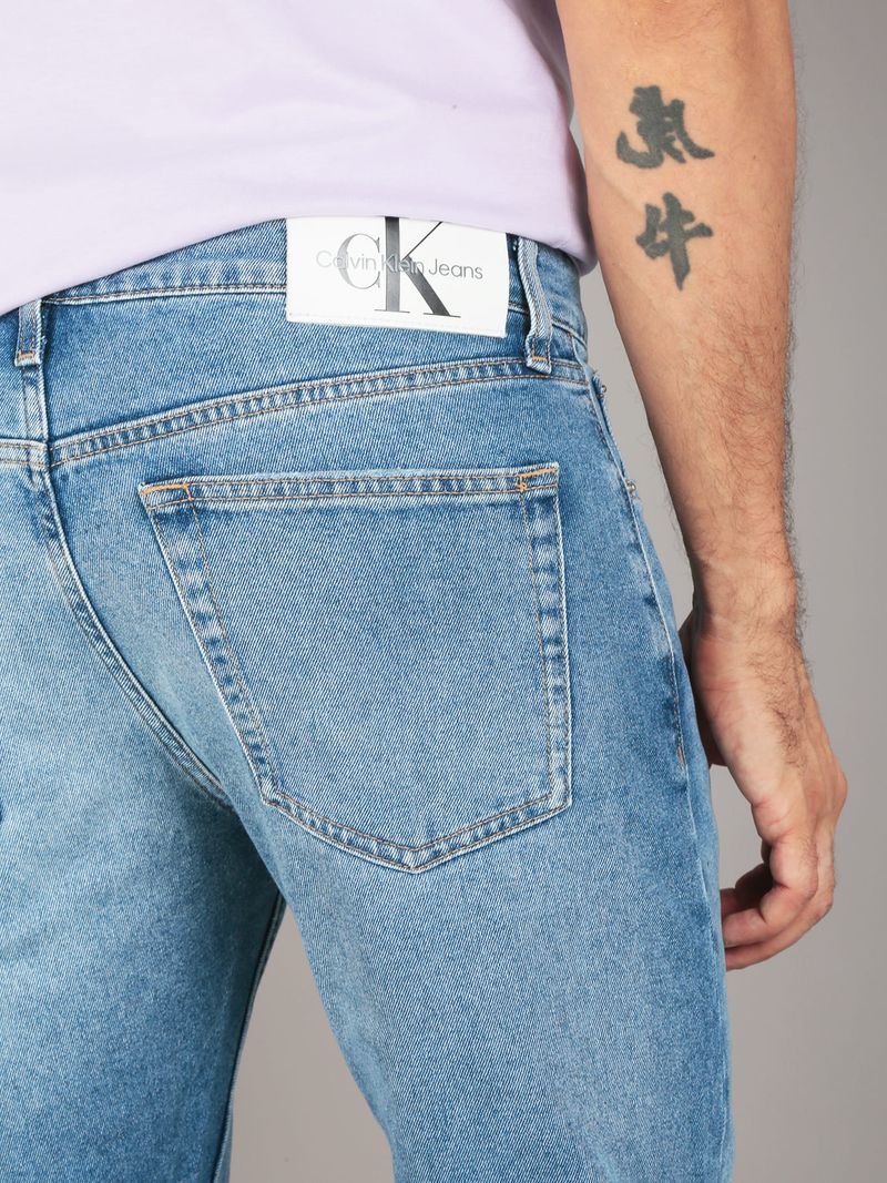 label-3