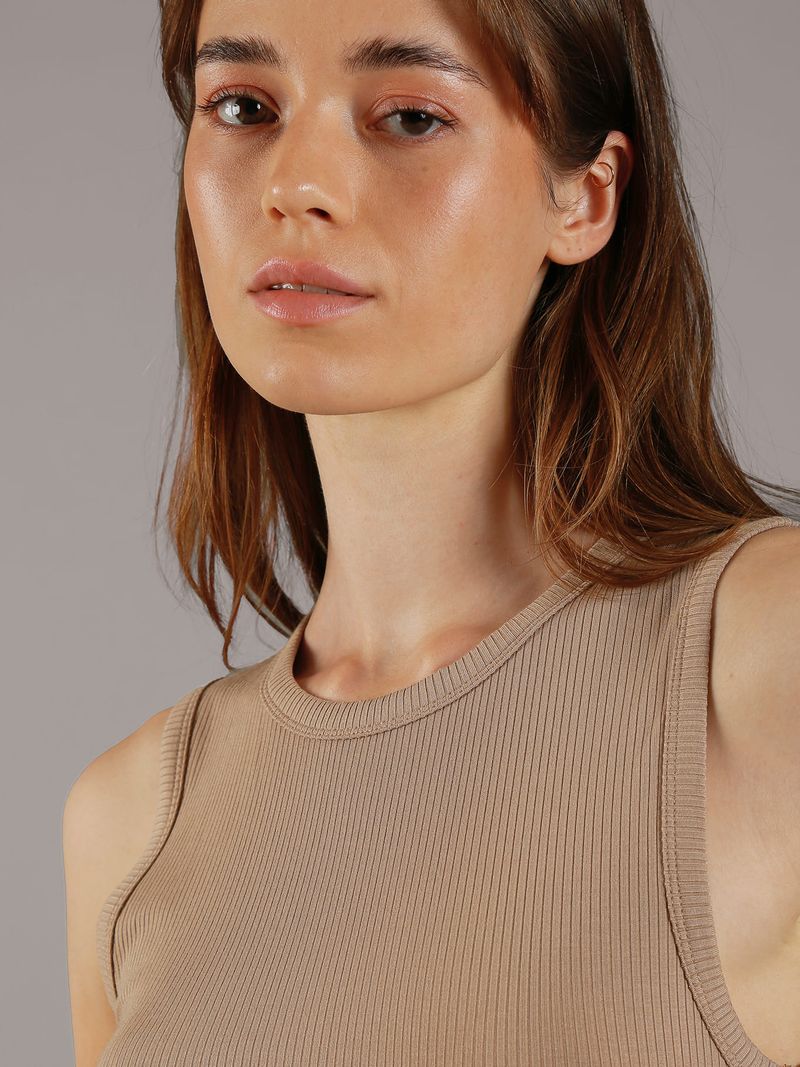 label-3