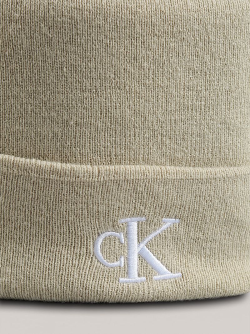label-3