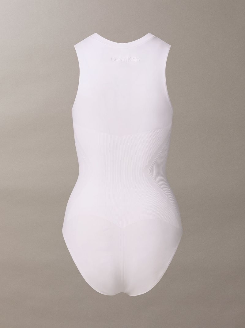 label-7