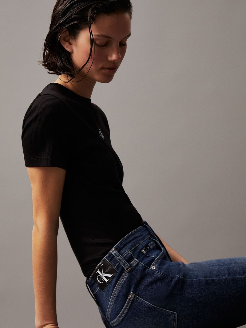 label-3