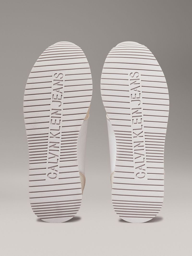 label-3