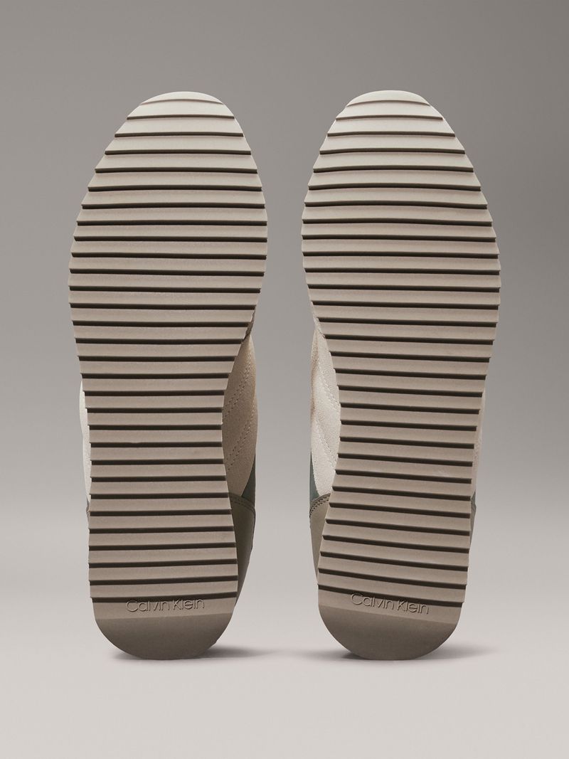 label-3