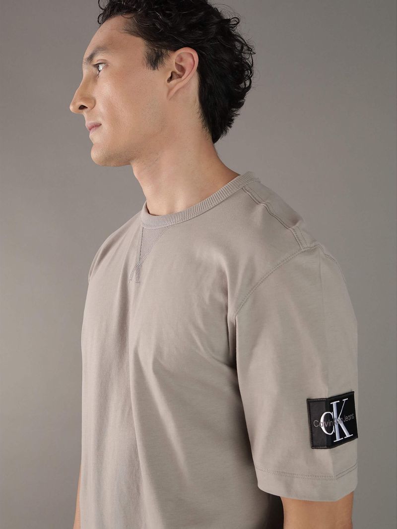 label-3
