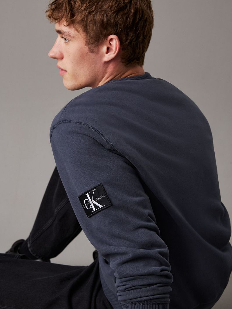 label-3