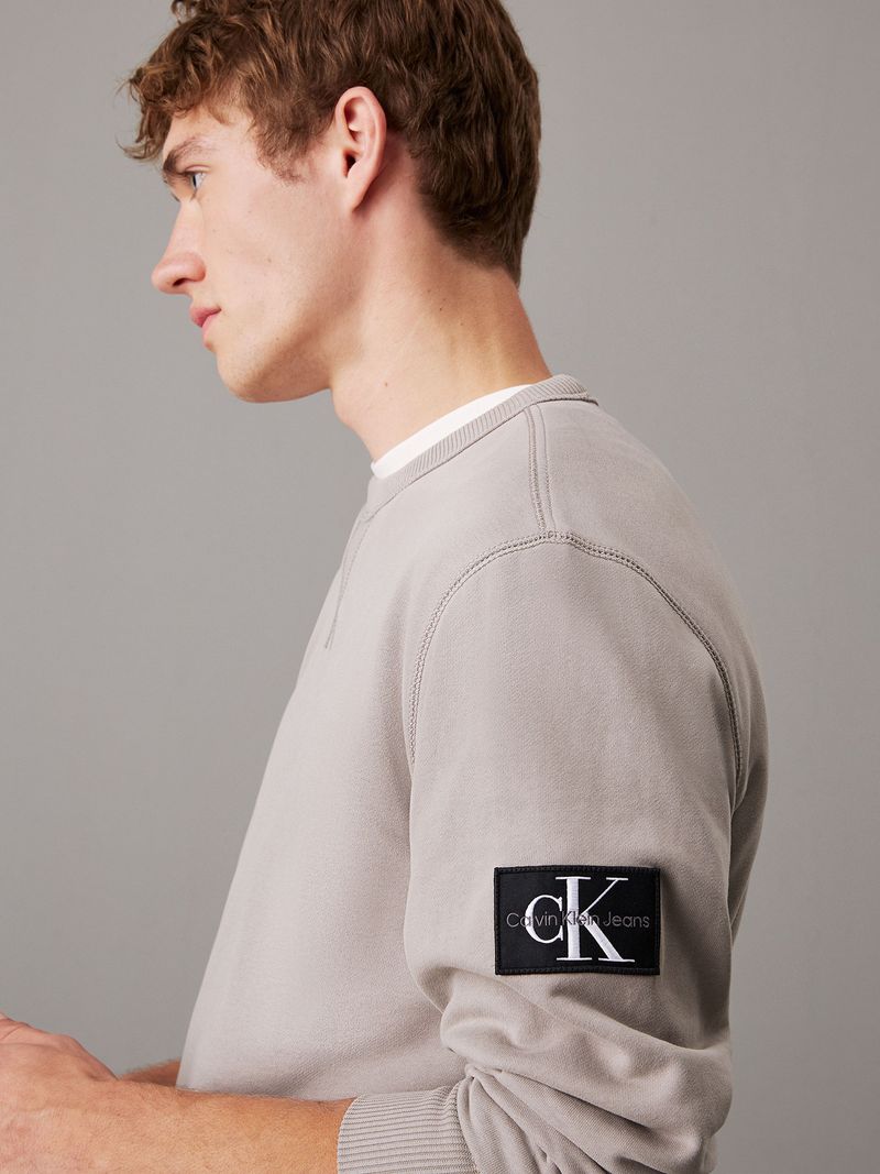 label-3