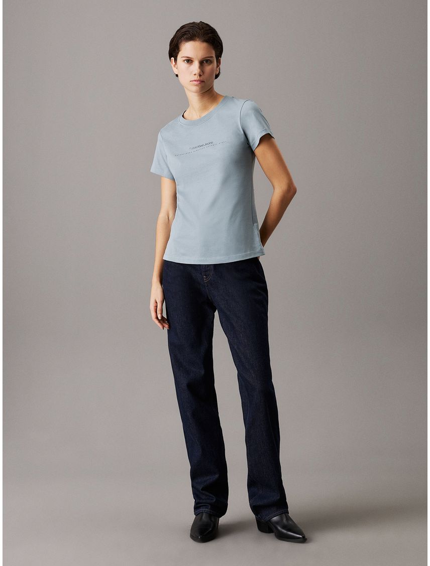 Polera slim con logo