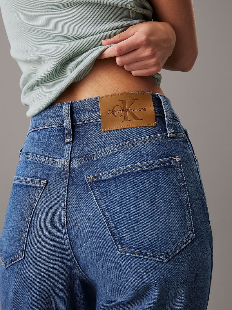 label-3