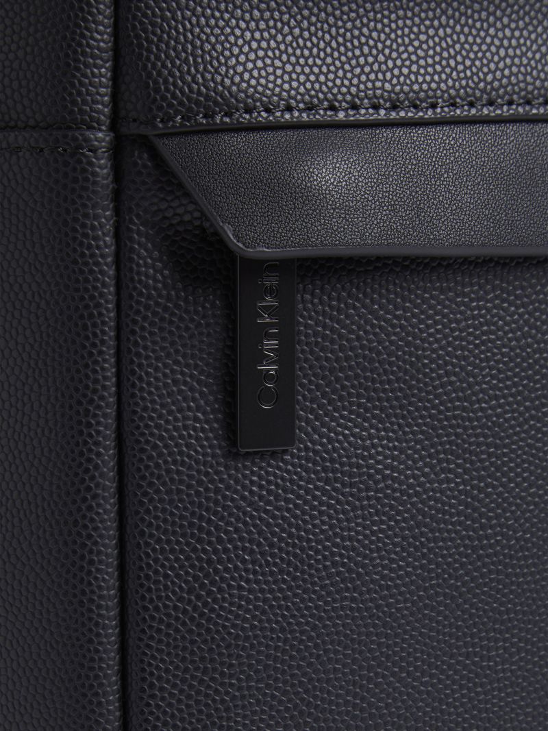 label-3
