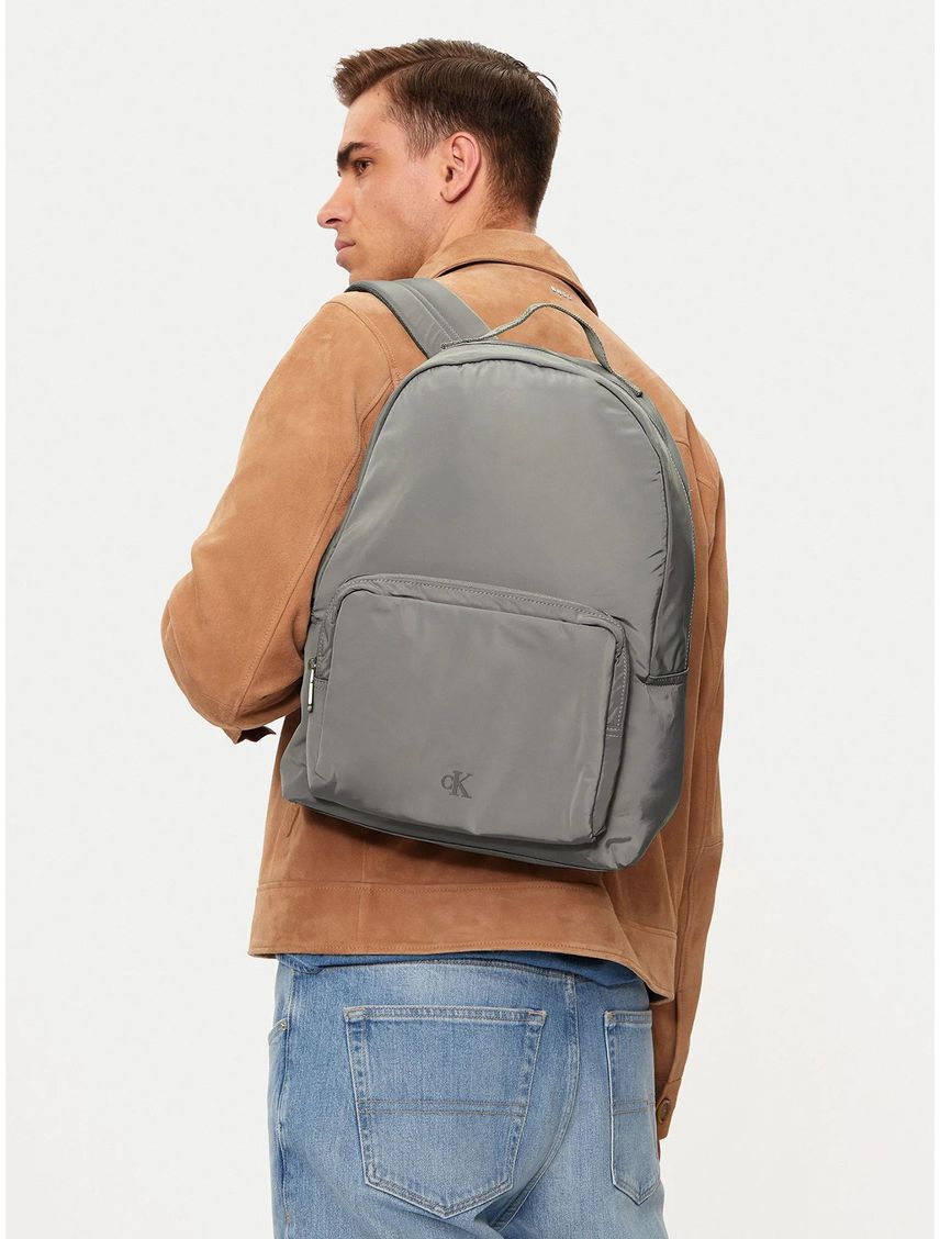 Mochilas Over Webbing Center